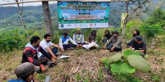 ​Temukan Hutan Gundul, Tim Relawan Pelestari Kawasan Wilis Cek Dekat Air Terjun Ngleyangan