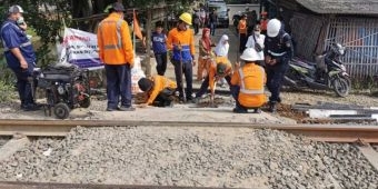 tutup-316-perlintasan-rawan-kai-gencarkan-edukasi-keselamatan