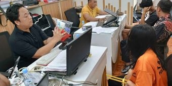 Jadi Pengedar Sabu, Satu Keluarga di Jember Ditangkap Polisi