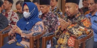 Berembus Kabar PDIP dan Demokrat Sudah 'Deal' Usung Petahana Yani-Aminatun di Pilkada Gresik 2024