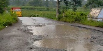 Rusak, Pemkab Sebut Akses Jalan di Wilayah Blitar Utara Sulit Diperbaiki