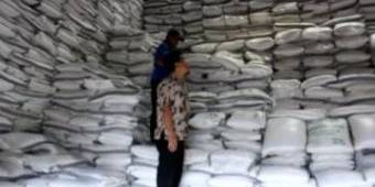 Import Kebablasan, Ribuan Ton Stock Gula Menumpuk di Gudang PG Nganjuk