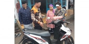 Ketua DPRD Pasuruan Ganti Sepeda Motor Warga Krengi yang Jadi Sasaran Begal