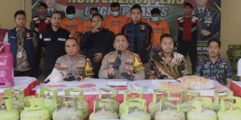 Polisi Bongkar Dua Lokasi Gudang Elpiji Oplosan di Sidoarjo