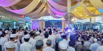 Gus Ipul dan Adi Wibowo Hadir di Tengah Ribuan Jemaah Haul KH Abdul Hamid Kota Pasuruan