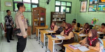 Cegah Kenakalan Anak, Polsek Krembung Kunjungi SDN 1 Kedungsumur Sidoarjo