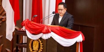 Pj Gubernur Jatim Sampaikan Nota Penjelasan Perubahan Nomenklatur 2 BUMD