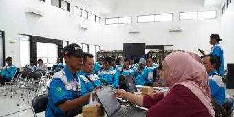 Peringati Hari Buruh, PLN UP3 Madura Gelar Cek Kesehatan Gratis untuk Petugas Biller