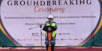 Bupati Mundjidah Wahab Hadiri Peletakan Batu Pertama Pembangunan Gedung Baru BPR Bank Jombang