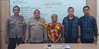 Asyik Nunggu Setoran Togel di Warung, Kakek di Prigen Pasuruan Diamankan Polisi