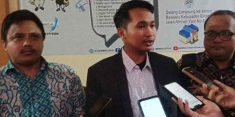 Gagal Debat Gegara Contekan, Kuasa Hukum Tim Paslon 01 Lapor ke Bawaslu Kabupaten Blitar