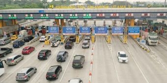 arus-kendaraan-tol-jakarta-cikampek-naik-21-persen-saat-libur-panjang