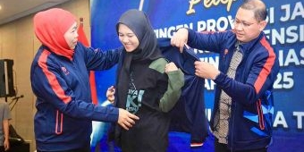 Lepas Kontingen LKS Dikmen Tingkat Nasional 2025, Khofifah Optimis Jatim Raih Juara Ketiga Kalinya