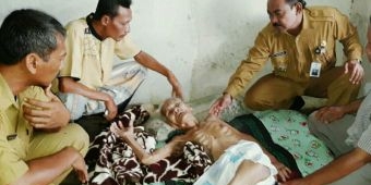 Nenek Sebatang Kara Supiyani Akhirnya Dirawat di RSUD Ibnu Sina Gresik