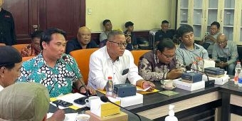 Didesak Patuhi Regulasi, KPU Surabaya Tegaskan Pilkada 2024 Berjalan Sesuai Aturan Perundangan