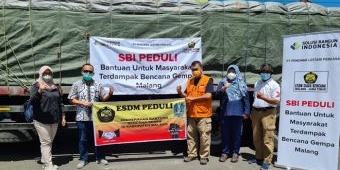Peduli Korban Gempa Malang dan Lumajang, PT SBI Tuban Salurkan 1.500 Sak Semen