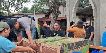 Jatanras Satreskrim Polres Tuban Serahkan Bantuan Keramik untuk Musala Manahijul Huda