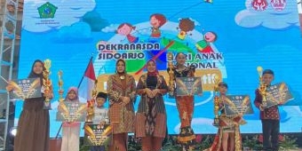 Siswi SMPN 2 Sidoarjo Raih Juara di Lomba Fashion Show Tingkat Kabupaten 
