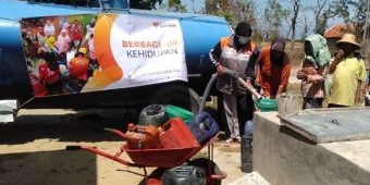 Peduli Dampak Kekeringan, Rumah Zakat Grojok Air Bersih Sejumlah Daerah di Pamekasan