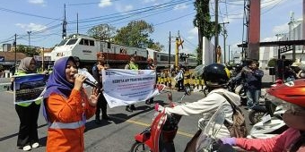 Sambut HUT ke-80 RI, KAI Daop 7 Madiun Gelar Sosialisasi Keselamatan Perjalanan KA