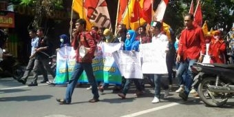 Peringati Harkitnas, Gabungan Mahasiswa di Bojonegoro Gelar Demo