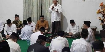 Kiai Asep Rasakan Banyak Jin saat Pimpin Shalat Malam & Istighatsah di Pendopo Peringgitan