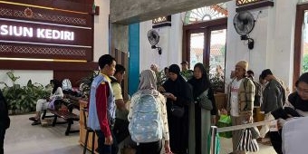 3.593 Penumpang KA Berangkatkan dari Stasiun Kediri Selama Libur Panjang Hari Raya Waisak