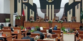 Bupati Pasuruan Sampaikan LKPJ 2025 di Sidang Paripurna DPRD