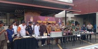 Operasi Pekat Semeru 2023, Polres Mojokerto Kota Amankan Ratusan Miras dan Narkoba