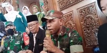 Seorang Pria Asal Papua Ikrarkan Syahadat saat Acara Haul Syeh Jangkung di Pati