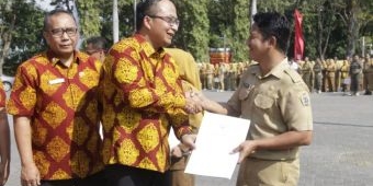 Wabup Gresik Serahkan SK Pengangkatan 562 P3K untuk Berbagai Formasi