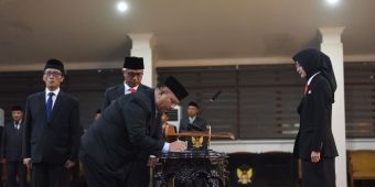 Wali Kota Kediri Lantik 23 Pejabat Tinggi Pratama, Dorong Profesionalisme dan Semangat Pengabdian