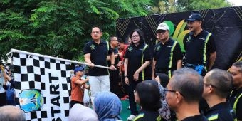 Di Fun Walk HUT Ke-86 RSUD Dr. Soetomo, Pj Gubernur Adhy Bangga Taraf Kesehatan dan IPM Jatim Naik