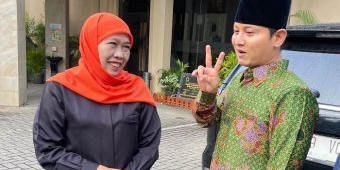 ​Kejutan Khofifah saat Kampanye di Trenggalek, Mas Ipin Berseragam Muslimat, Blusukan di Pasar 