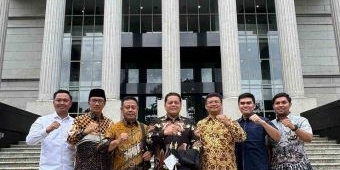 MK Harus Menolak, Selisih 5,4 Juta Suara, Gugatan Risma-Gus Hans Tak Punya Legal Standing