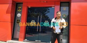 Pelapor Dugaan Korupsi Banpol PDIP Kabupaten Pasuruan Serahkan Dokumen Tambahan ke Kejaksaan