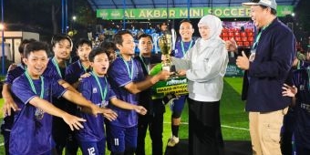 Gubernur Khofifah Hadiri Grand Final Marbot Soccer League, Pererat Persaudaraan dan Kesehatan