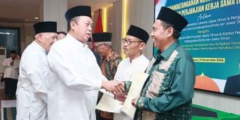 Ponpes Al Yasmin Surabaya Terima Sertifikat dari Menteri ATR/BPN