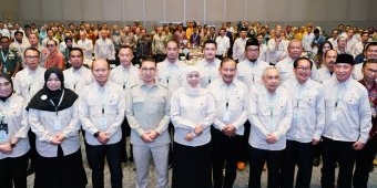 Dilantik Jadi Ketua DP HKTI Jatim, Khofifah Bertekad Wujudkan Smart Village dan Sejumlah Program