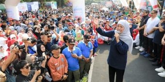 Ribuan Peserta Ikuti Jalan Sehat Bakorwil Malang, Khofifah: Titik Pamungkas Rangkaian Hari Jadi