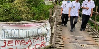 Wakil Bupati Blitar Tinjau Jembatan Putus di Desa Dawuhan