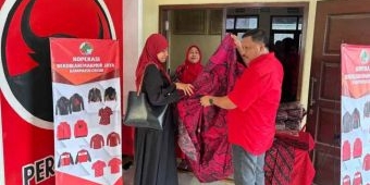 Ketua PDIP Gresik Promosikan Batik Produk Koperasi Berdikari Makmur Sejahtera