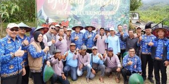 Pulihkan Produksi Apel, Wali Kota Batu Dukung Inovasi Pupuk Organik