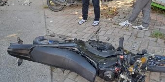 Adu Banteng Motor Vs Truk di Mantup Lamongan, Pemotor Tewas