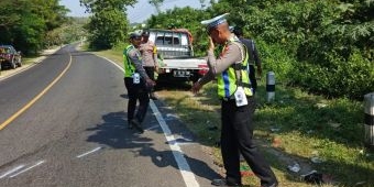 Pickup Diduga Masuk Jalur Lawan, Pemotor Tewas dalam Kecelakaan Beruntun di Lamongan