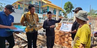 Pj Bupati Probolinggo Sidak 4 Titik Gedung Serba Guna dan Pusat Oleh-Oleh