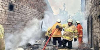 Ditinggal Belanja Makanan, Rumah Warga Pejaten Situbondo Hangus Terbakar