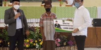 Gelar Reses, Ketua DPRD Kota Probolinggo Beri Penghargaan untuk TPS dengan Suara Terbanyak