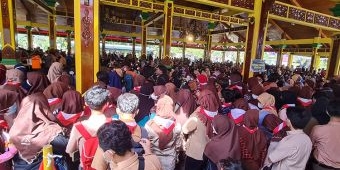 Membeludak, Pelaksanaan Vaksinasi Covid-19 di Pendopo Agung 2 Bangkalan Timbulkan Kerumunan
