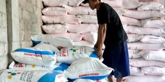 Bupati Kediri Keluarkan SE Agar Pupuk Subsidi Tak Dijual ke Petani di Atas HET